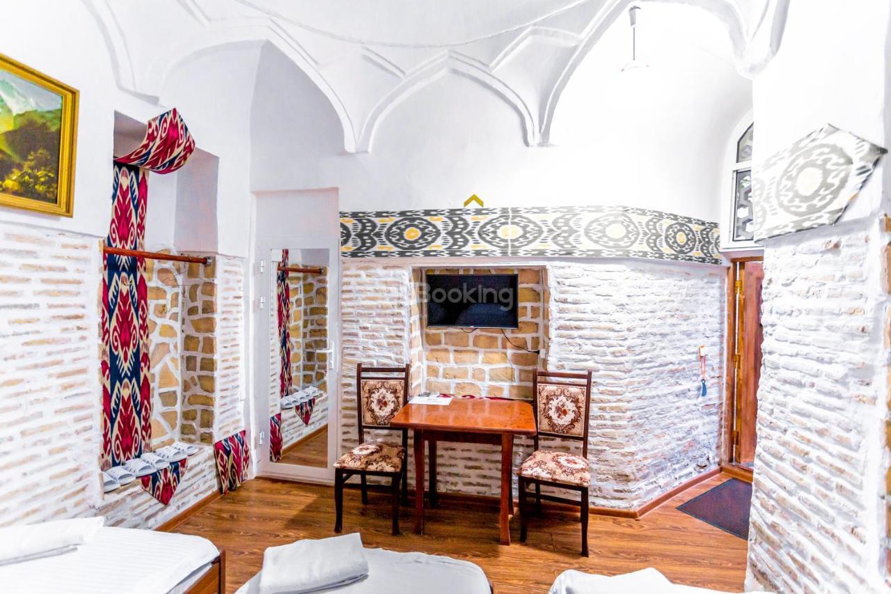 Okhun Madrasah15Th-16Th Century Hotel Buchara Buitenkant foto