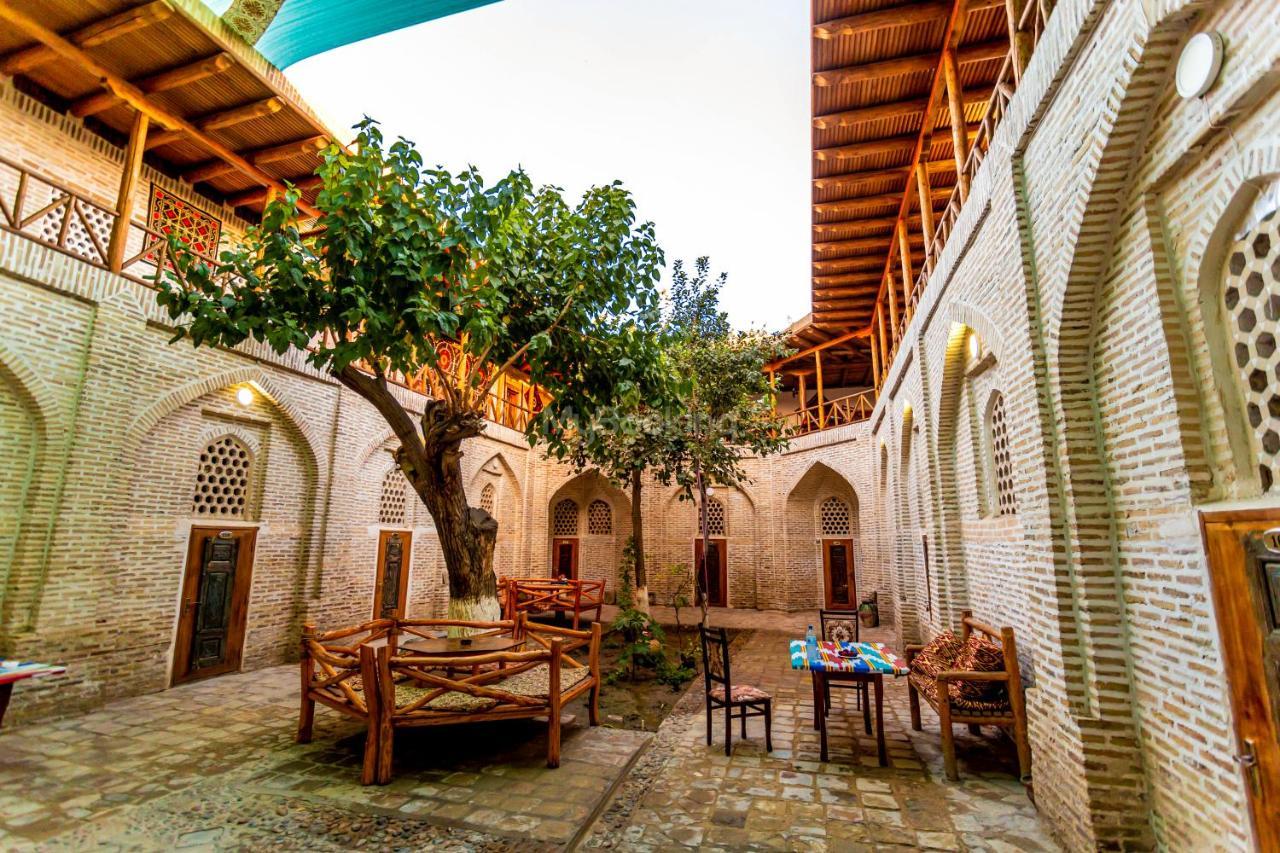 Okhun Madrasah15Th-16Th Century Hotel Buchara Buitenkant foto