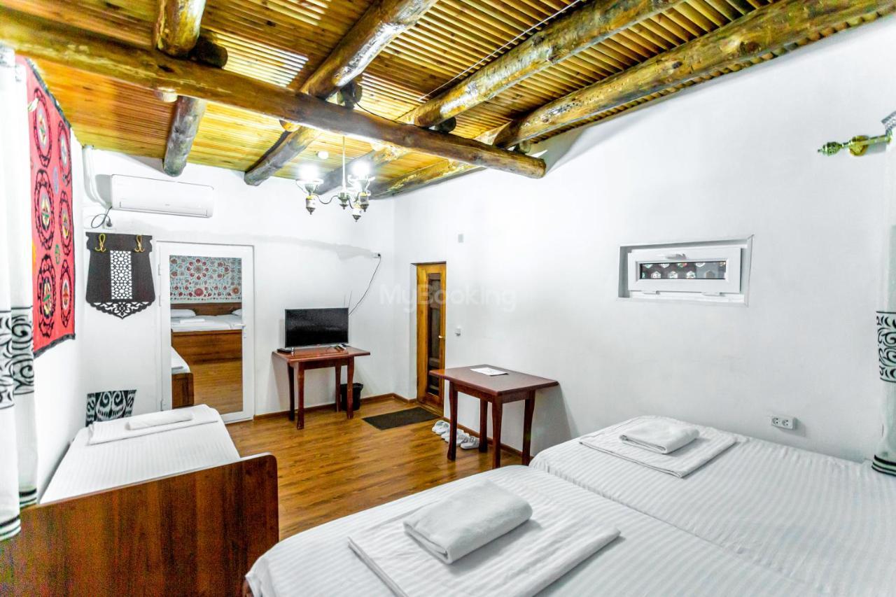 Okhun Madrasah15Th-16Th Century Hotel Buchara Buitenkant foto