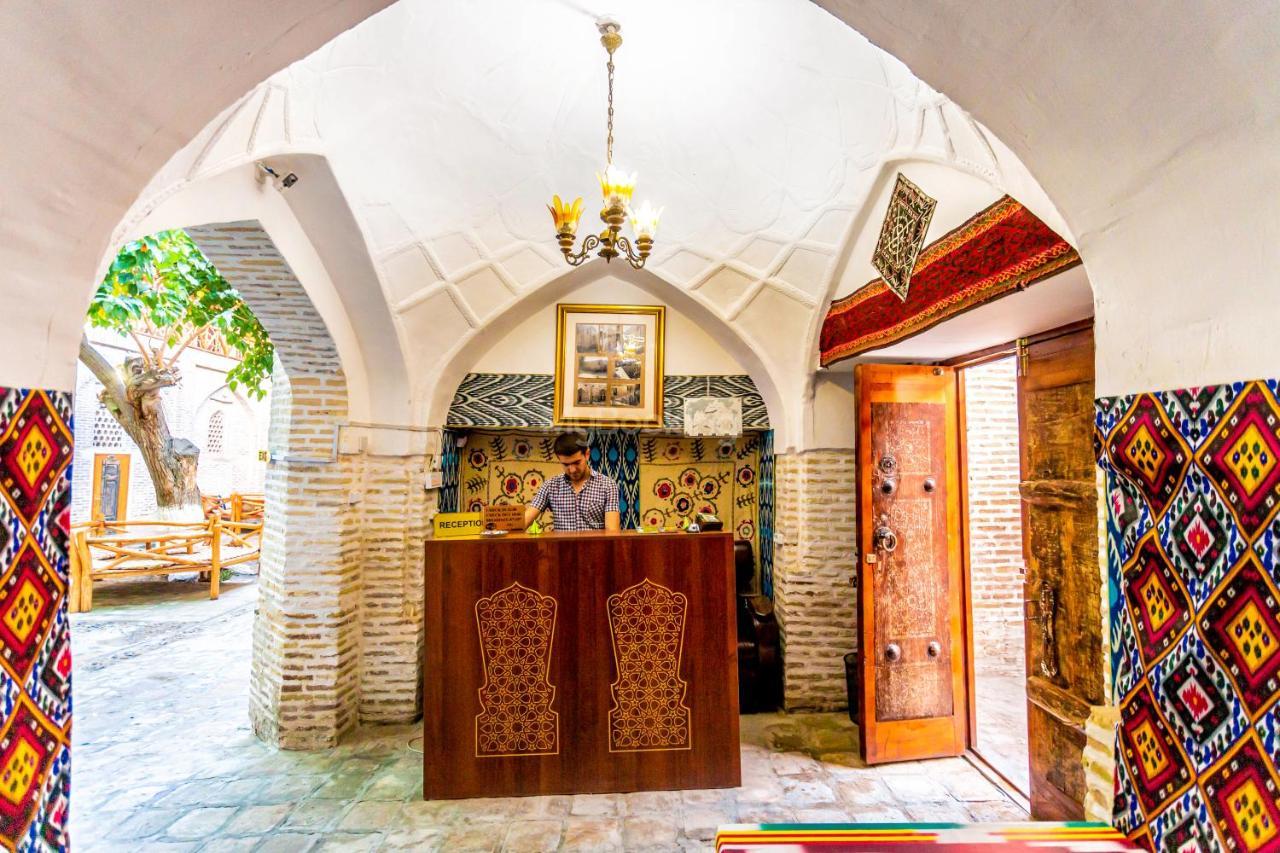 Okhun Madrasah15Th-16Th Century Hotel Buchara Buitenkant foto