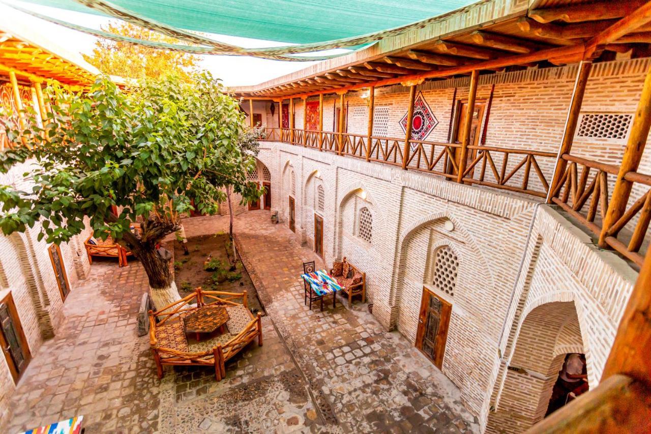 Okhun Madrasah15Th-16Th Century Hotel Buchara Buitenkant foto
